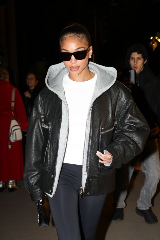 LORI HARVEY and Her Mom Marjorie Night Out in Paris 12/03/2024