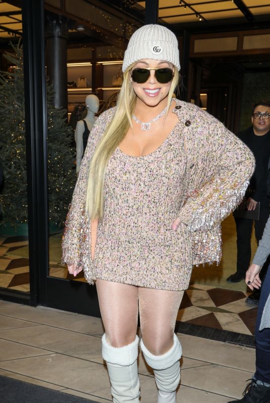 MARIAH CAREY Shopping at Gucci Store in Aspen 12/21/2024
