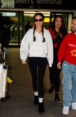 MAURA HIGGINSArrives at Heathrow Airport in London 12/11/2024
