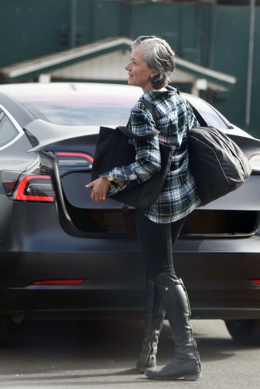 MIA SARA Out and About in Los Angeles 11/26/2024