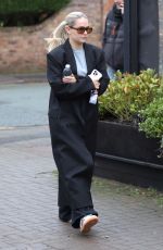 MOLLY MAE HAGUE Arrives at Terrence Paul Hairdressers in Hale on Christmas Eve 12/24/2024