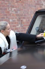 MOLLY MAE HAGUE Slapped with Another Parking Ticket on Her 250k Mercedes G Wagon 12/23/2024