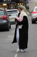 MOLLY MAE HAGUE Slapped with Another Parking Ticket on Her 250k Mercedes G Wagon 12/23/2024