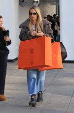 MOLLY SIMS Out for Holiday Shopping at Rodeo Drive in Beverly Hills 21/21/2024