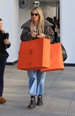 MOLLY SIMS Out for Holiday Shopping at Rodeo Drive in Beverly Hills 21/21/2024