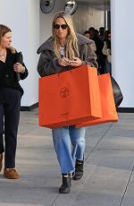 MOLLY SIMS Out for Holiday Shopping at Rodeo Drive in Beverly Hills 21/21/2024