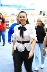 NATASHA BLASICK Serving Meals to Homeless in Los Angeles 12/20/2024