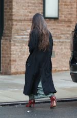 OLIVIA MUNN and John Mulaney Grab Shake Shack to-go in New York 12/26/2024
