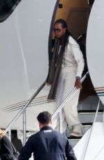 OPRAH WINFREY Leaves Her $80 Million Private Jet 12/16/2024