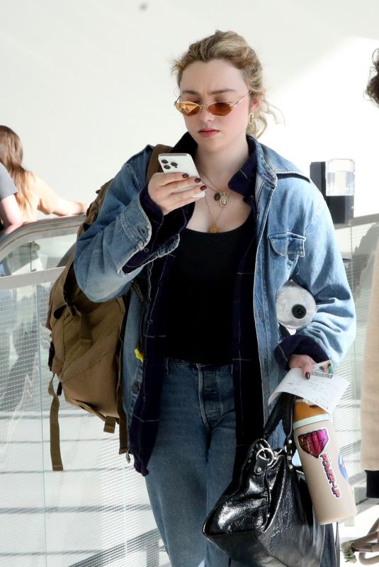 PEYTON LIST at LAX Airport in Los Angeles 12/02/224