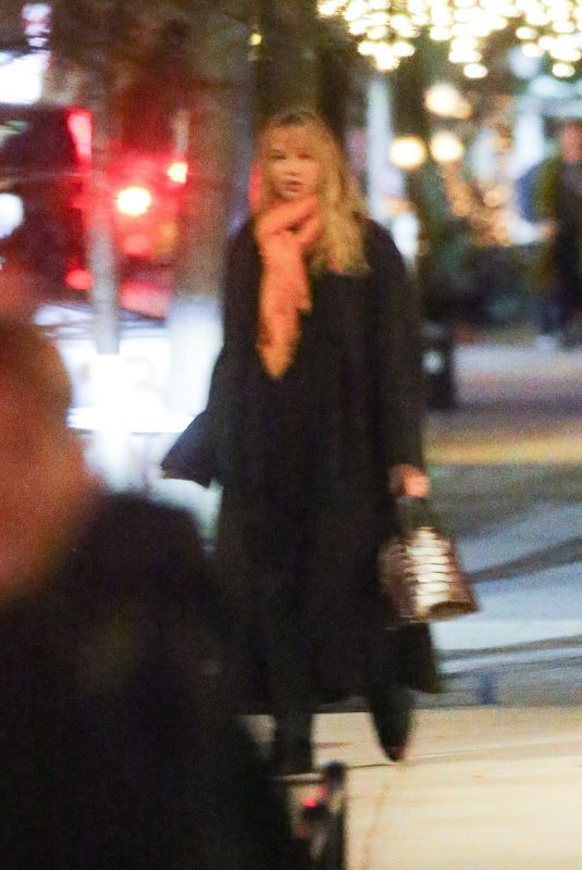 Pregnant JENNIFER LAWRENCE Out for Dinner in New York 12/19/2024