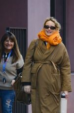 Pregnant JENNIFER LAWRENCE Out in New York City 12/21/2024