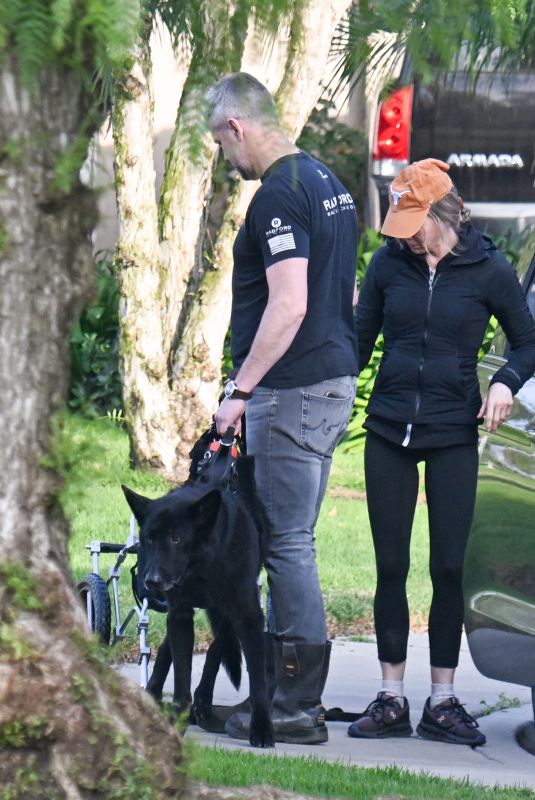 RENEE ZELLWEGER and Ant Anstead Take Their Dog to a Park Before Doing a Grocery Shopping 12/28/2024