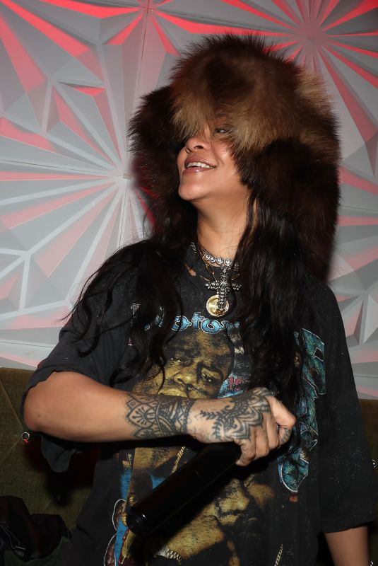 RIHANNA Hosts Girls Like Karaoke Night Rvent in New York 12/29/2024