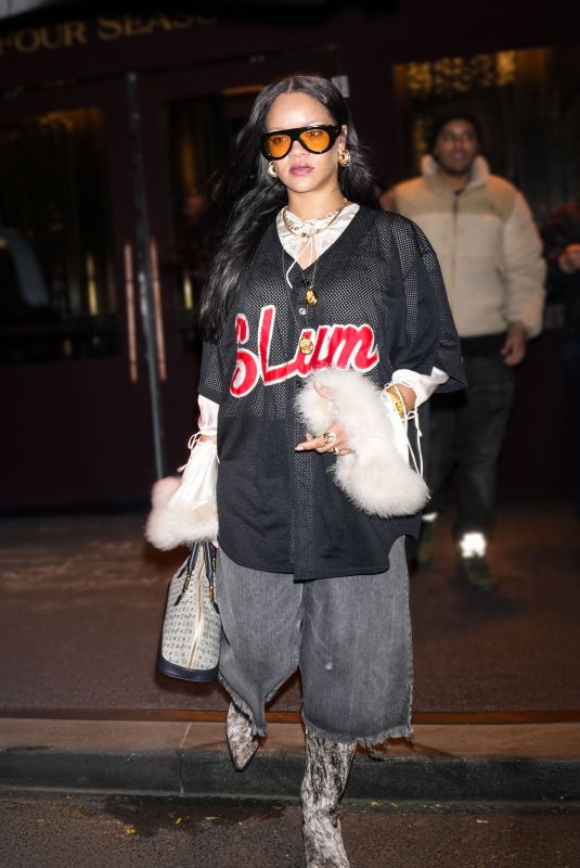 RIHANNA Night Out in New York City 12/06/2024