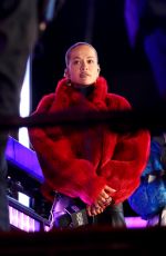 RITA ORA Rehearses as Co-host of Dick Clark