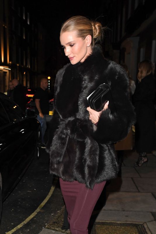 ROSIE HUNTINGTON-WHITELEY Leaves Maison Estelle in London 12/17/2024