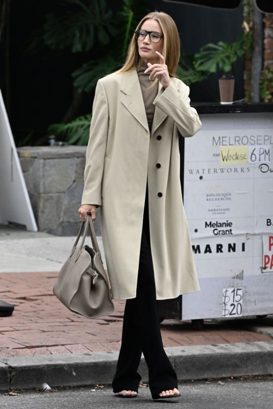 ROSIE HUNTINGTON-WHITELEY Out on Melrose Avenue in Los Angeles 10/17/2024