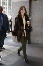 SUKI WATERHOUSE Out for Coffee Before Kelly Clarkson Show 12/10/2024