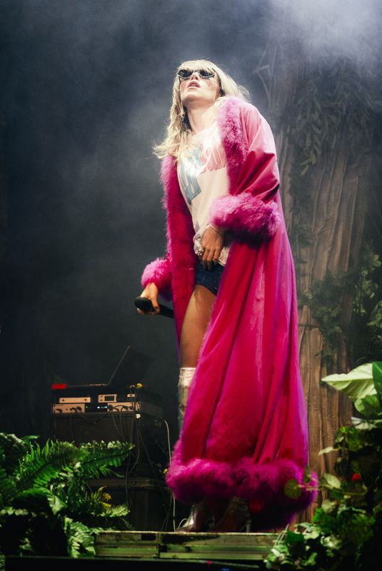 SUKI WATERHOUSE Performs at a Concert at Mtelus in Montreal 12/14/2024