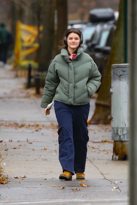 SURI CRUISE Out for Coffee Run Ahead of Christmas in New York City 12/20/2024