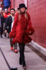 TAYLOR SWIFT Arrives at Houston Texans vs Kansas City Chiefs Game at Arrowhead Stadium in Kansas City 12/21/2024