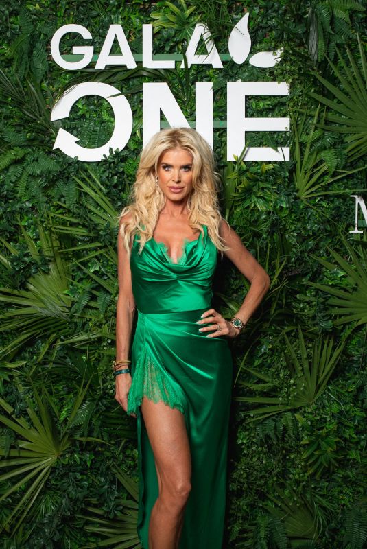 VICTORIA SILVSTED at The Saint Barths Dinner by Gala One at Eden Rock in Saint-Barthelemy 12/29/2024