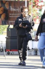 WANDA SYKES Out at a Local Farmers Market in Los Angeles 12/15/2024