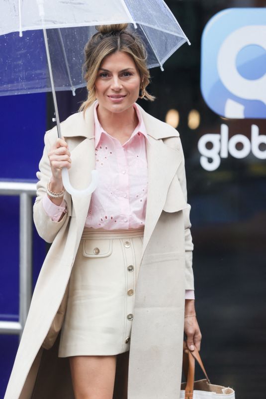 ZOE HARDMAN Arrives at Heart Radio Studios in London 07/04/2024