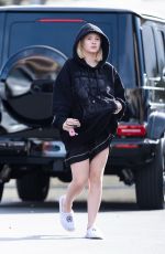 ALABAMA BARKER Picking up a Bagel for Breakfast in Calabasas 01/04/2025
