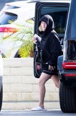 ALABAMA BARKER Picking up a Bagel for Breakfast in Calabasas 01/04/2025