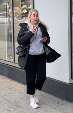 AMANDA BYNES Out in Hollywood Amid Her New Focus on Art and Fashion 01/25/2025