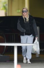 AMANDA BYNES Out Shopping at Target in Los Angeles 01/27/2025