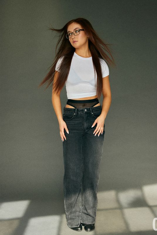 ANNA CATHCART for Cosmopolitan, January 2025
