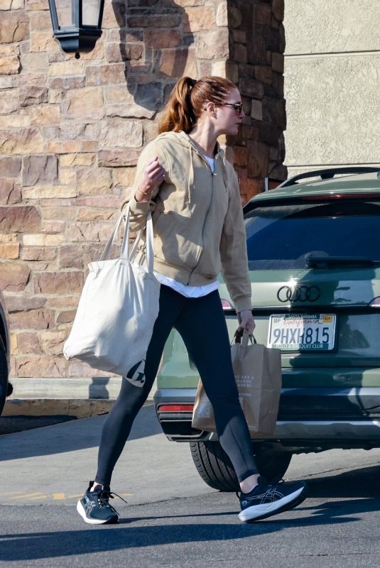 ANNA OSCEOLA Out Shopping for Grocery in Los Feliz 01/28/2025