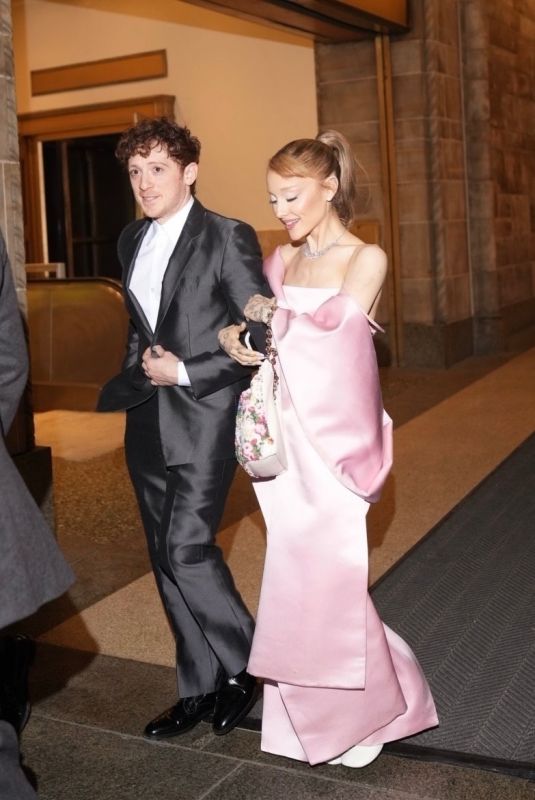 ARIANA GRANDE Leaves National Board of Review Awards in New York 01/07/2025