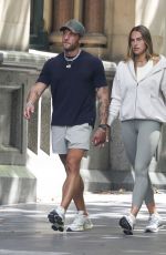 ARYNA SABALENKA Picks up Her Uber Eats Order in Melbourne 01/11/2025