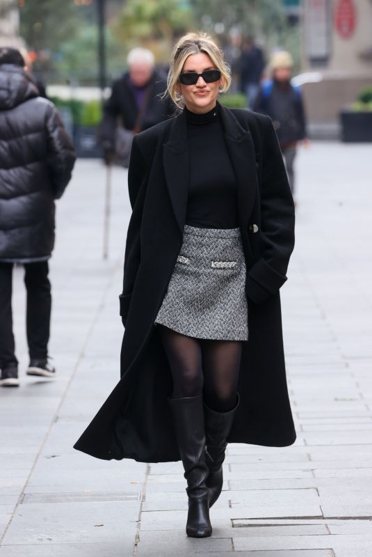 ASHLEY ROBERTS Leaves Heart Radio in London 01/10/2025
