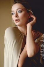 CAROLINE VREELAN in Marie Claire Spain, February 2025