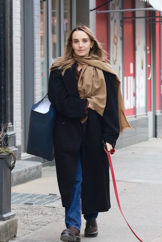 CHLOE FINEMAN Out with Her Dog Peach in New York City 01/28/2025