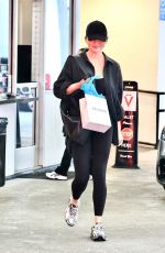 CHRISSY TEIGEN Visits Dermatologist Before Stopping at Valet in Beverly Hills 01/23/2025