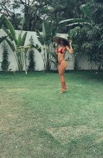 CINTIA DICKER - Instagram Photos 01/10/2025