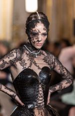 COCO ROCHA Walks Runway at Yuima Nakazato Haute Couture Spring-Summer 2025 Show at Paris Fashion Week 01/30/2025