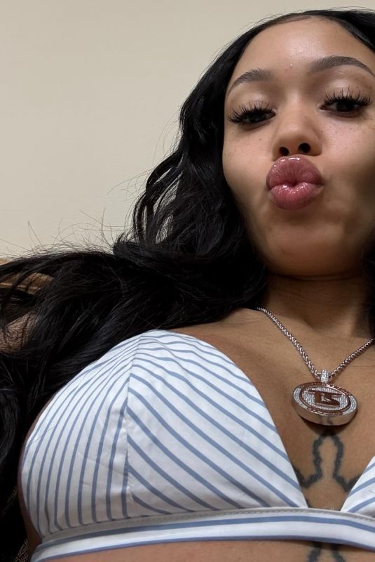 COI LERAY - Instagram Photos 01/15/202