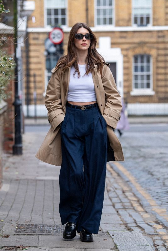 DAISY EDGAR-JONES Arrives at Almeida Theatre in London 01/20/2025