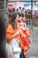 DAKOTA JOHNSON Visiting Iconic Siddhivinayak Temple in Mumbai 01/18/2025