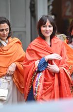 DAKOTA JOHNSON Visiting Iconic Siddhivinayak Temple in Mumbai 01/18/2025