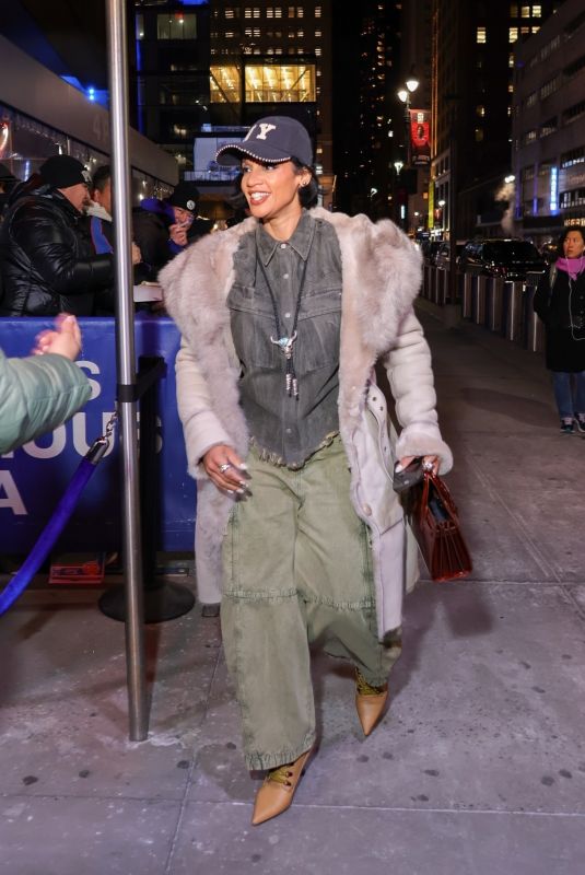 DASCHA POLANCO Arrives at Knicks Game at Madison Square Garden 01/09/2025