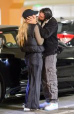 ELIZABETH OLSEN and Robbie Arnett Pack on the PDA 01/01/2025