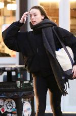 ELLA BEATTY Out After a Gym Workout and Shopping for Groceries in New York 01/13/2025